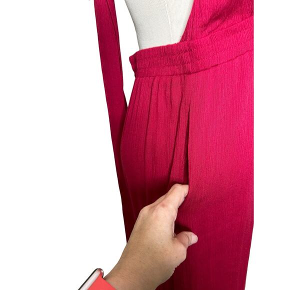 Lulus red rayon halter neck line jumpsuit size Small - Picture 6 of 16